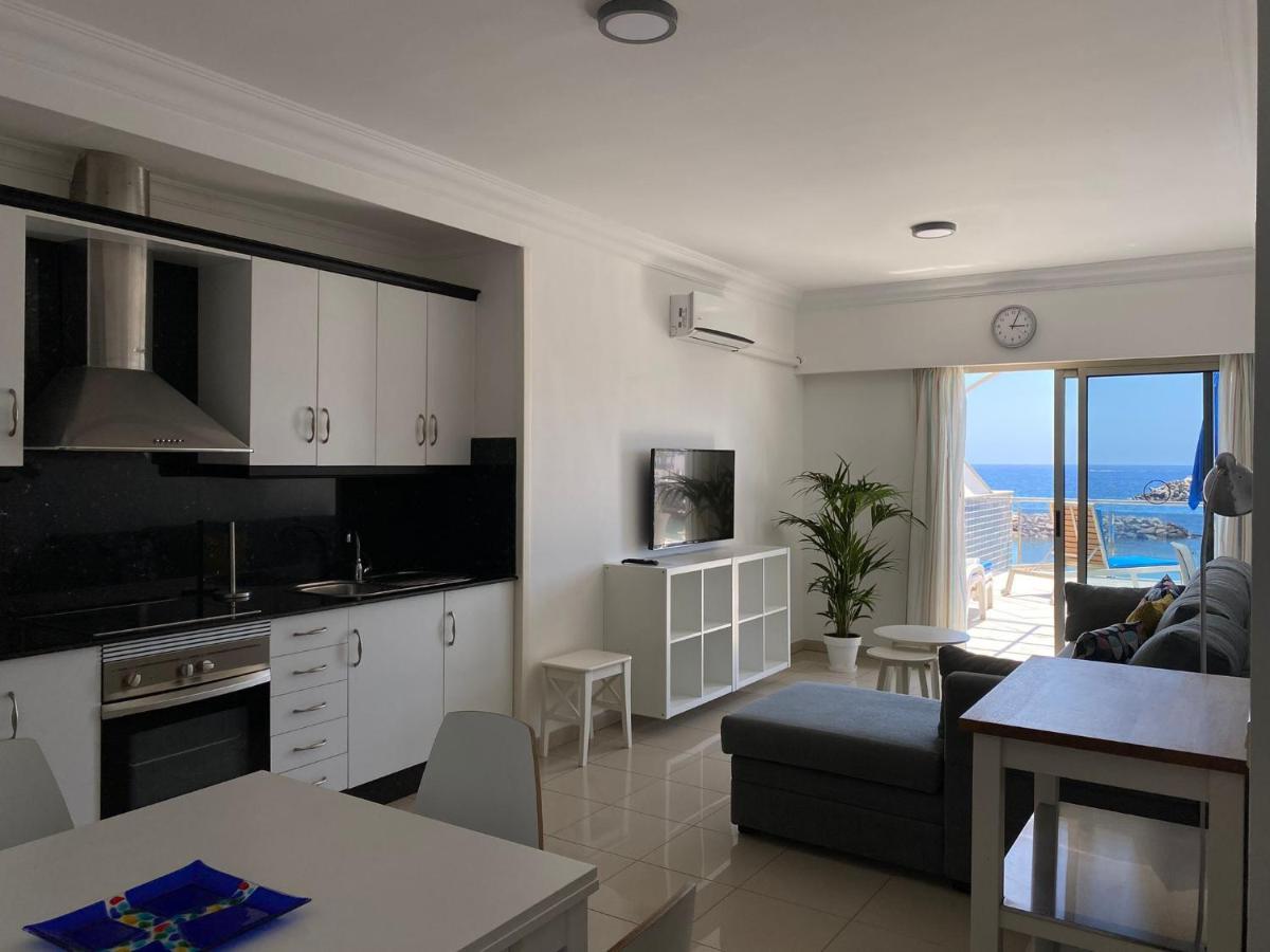 Billy'S Beachfront Apartment With Pool Access 푸에르토 데 모간 외부 사진